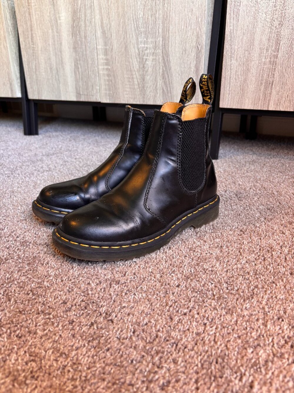 Dr Martens 2986 Chelsea Boot Womens Size 8 Black Smooth Leather Slip-On Boots